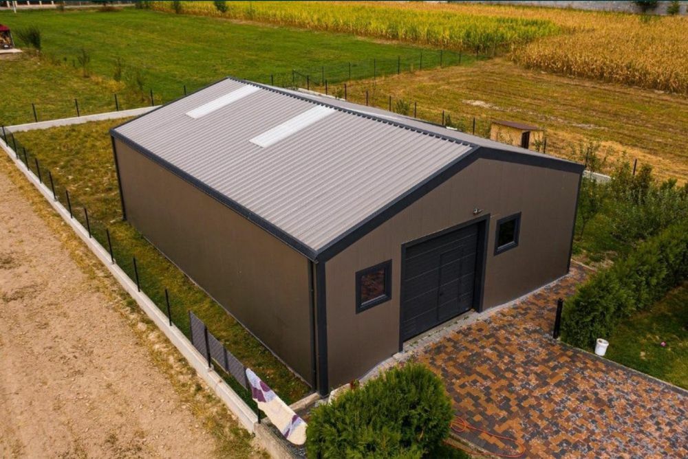 Vand Hala Metalica 10 X 20 completa cu panouri sandwich la gata