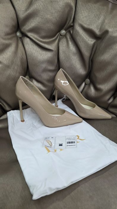 Обувки Christian Dior налични