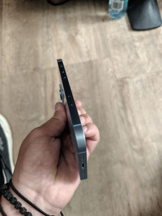 Vând iPhone 14 plus defect !
