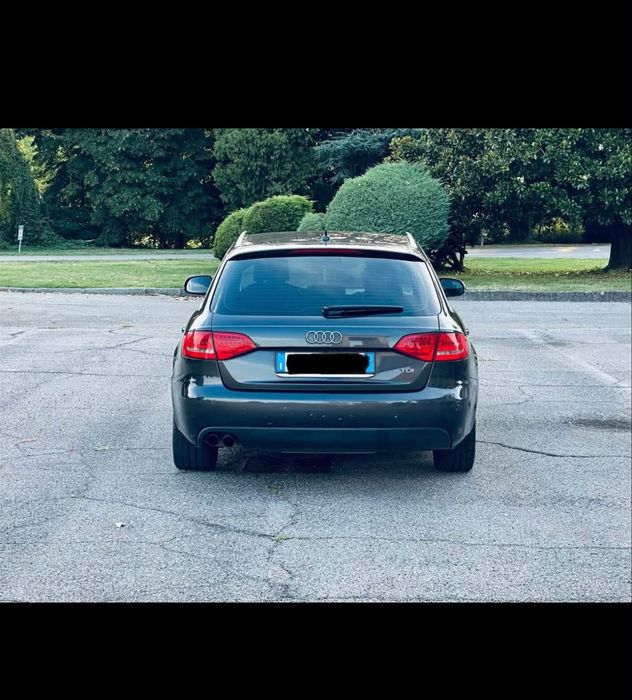 Vand audi a4 2012