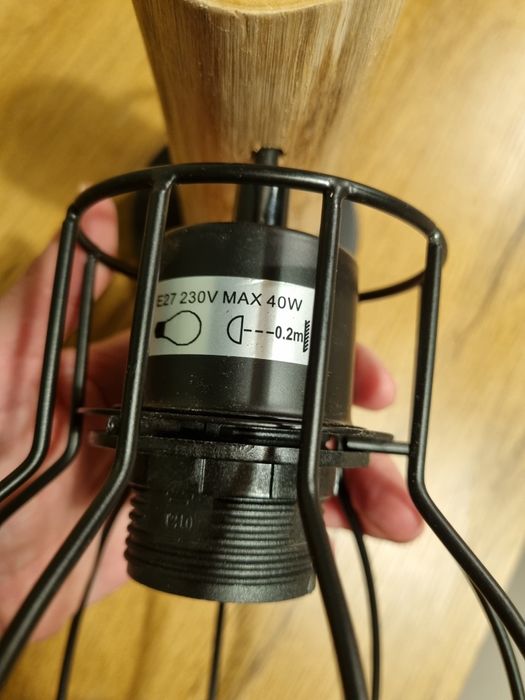 Lampa de perete stil industrial cu suport lem