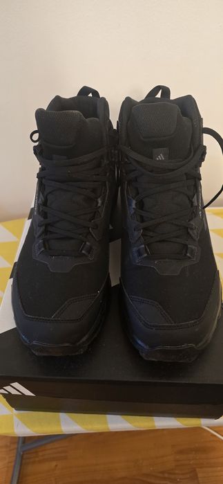 Vând ghete adidas terrex bărbați
