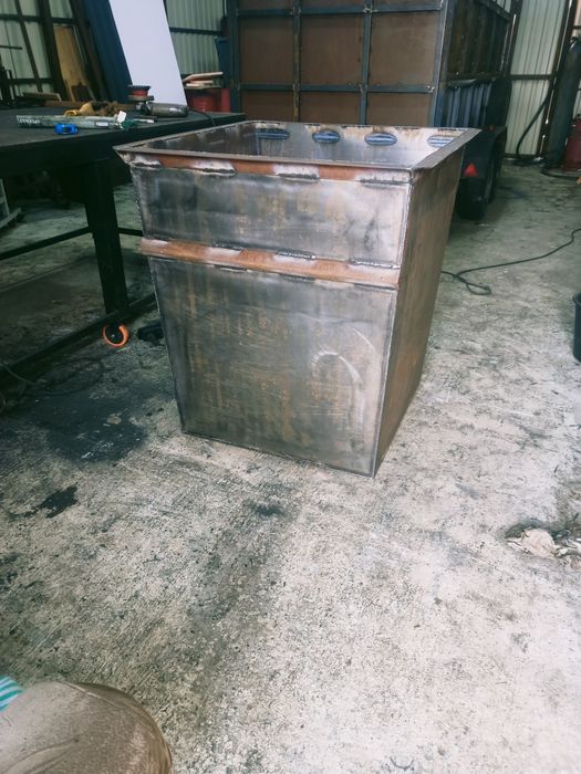 Продам мусорные контейнеры