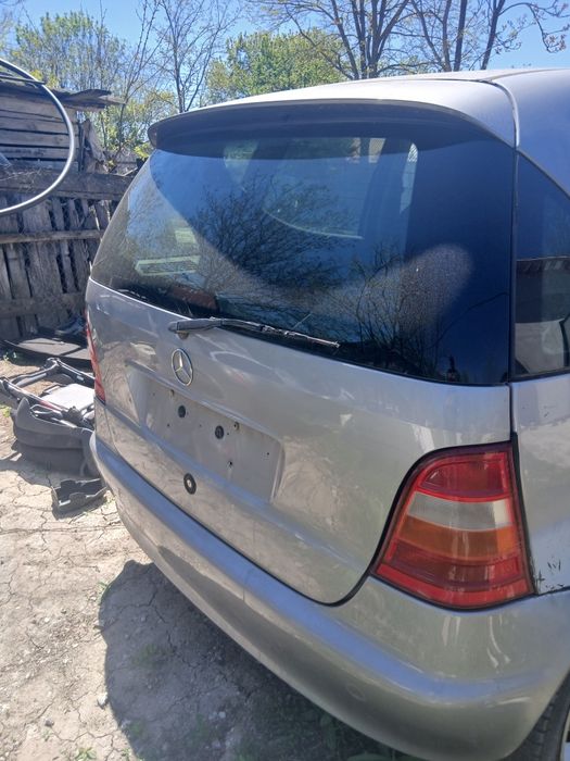 Vand spate complet de Mercedes A Class 168 A160 M1 an 2000(haion cu luneta,stopuri spate,bara spate)