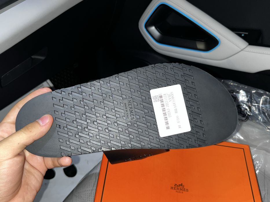 Hermes тапочка.