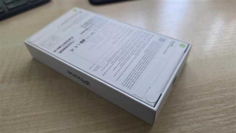 iPhone 16E 128 GB black - nou, sigilat in cutie