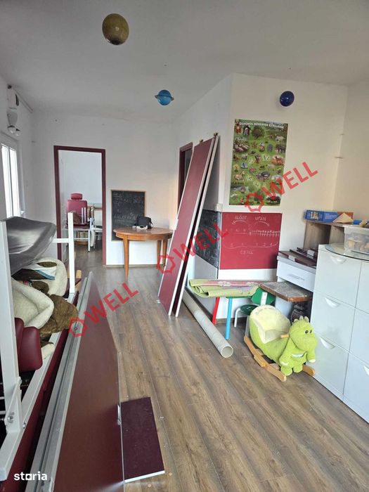Casă din lemn de vânzare pe teren de 896 m²!