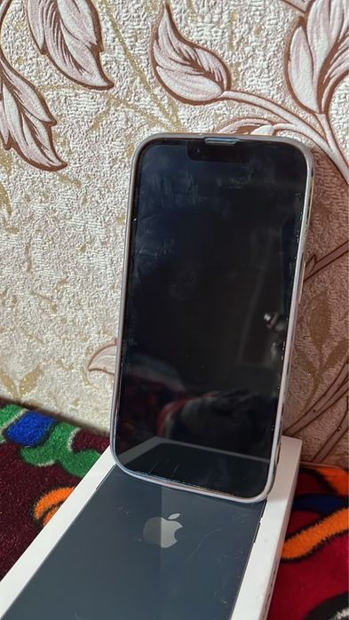 Продам Iphone13 в хорошем состоянии