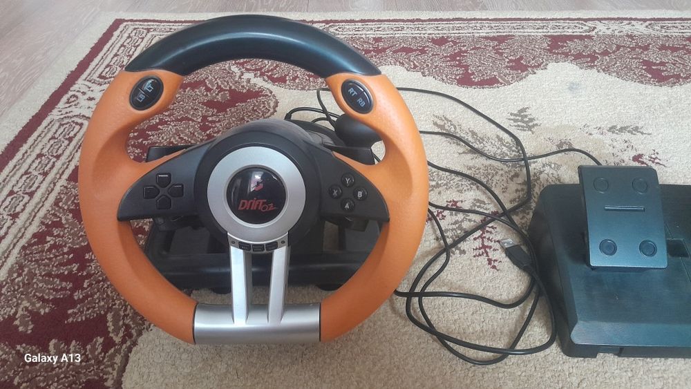 Продам Игровой руль Speedlink с педалями
