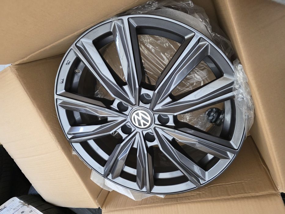 Jante de aliaj pentru vw pe 17 marca silver line model  Akron