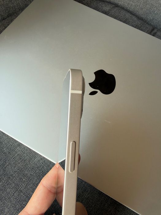 iPhone 13 Като Нов