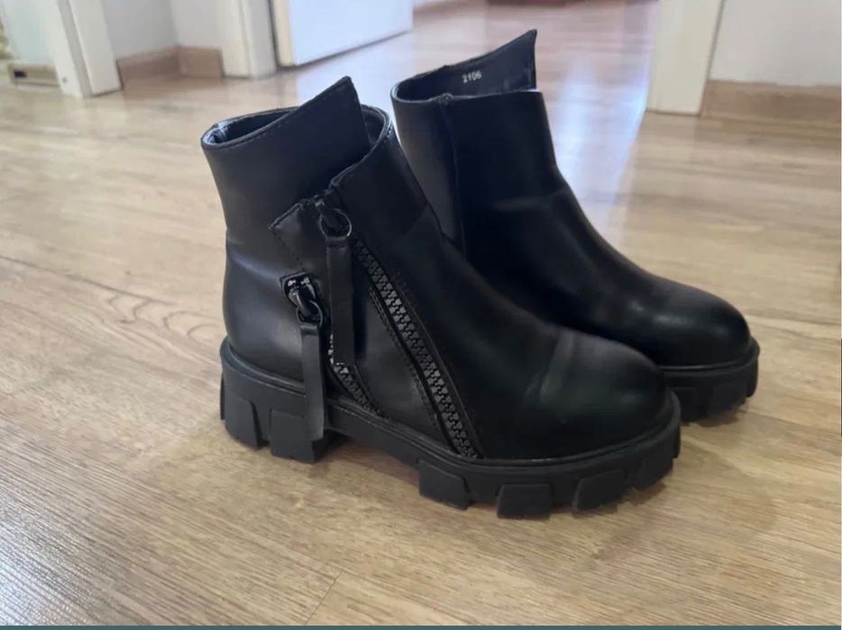 Кроссовки ботинки обувьженские дешево