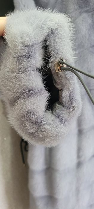 Продам шубу норковую