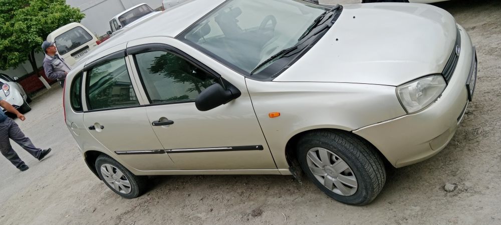 Автомобиль Лада Калина