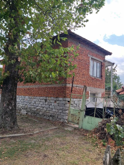 Продаваме къща в село Синапово