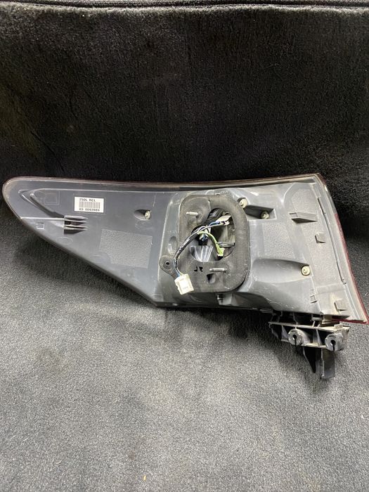 Задний фонарь LS460