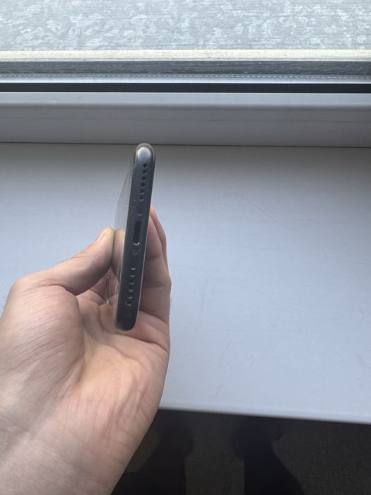 Iphone SE продаю 2020