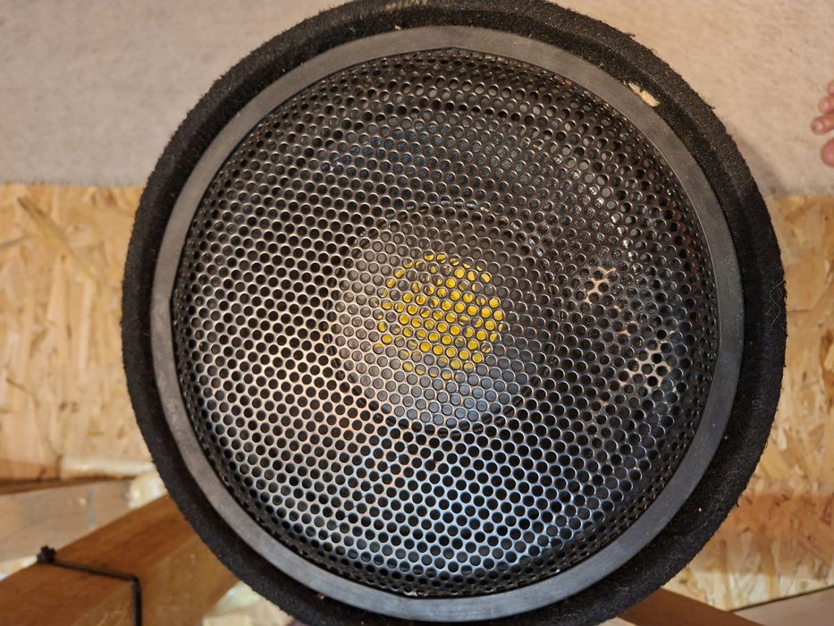 Subwoofer activ auto