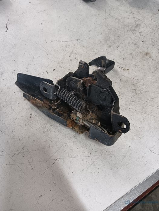 Incuietoare Capota Toyota Corolla 1.3 I 2015