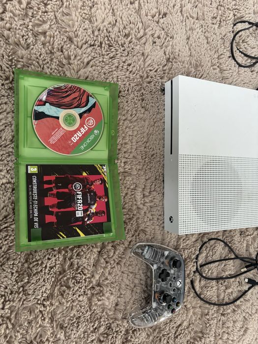 xbox one s+fifa 20