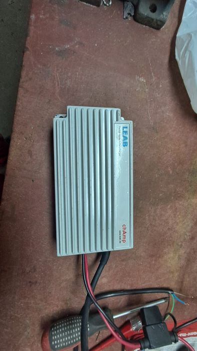 Мощно инпулсно зарядно