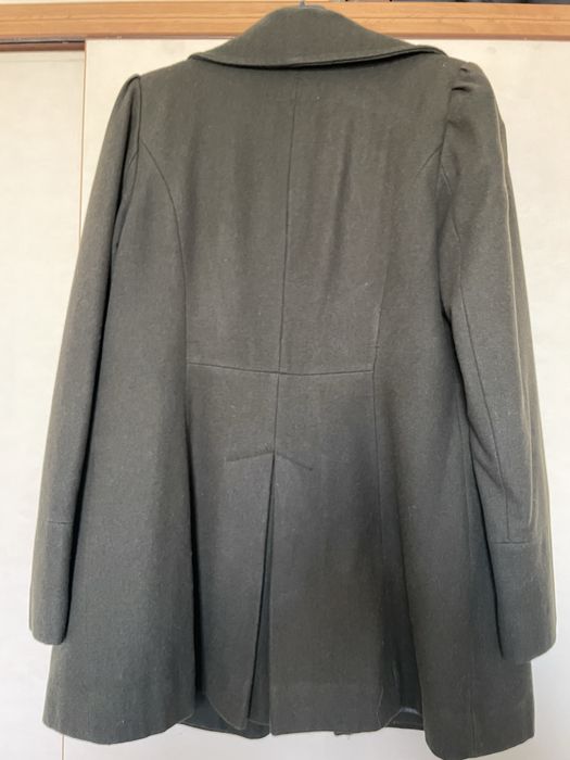 Дамско палто на марката Guess