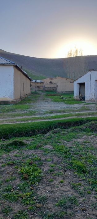 Уй ховли сотилади