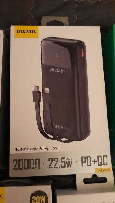 baterie externa 20000-30000mA powerbank fast charge , Magsafe , afisaj