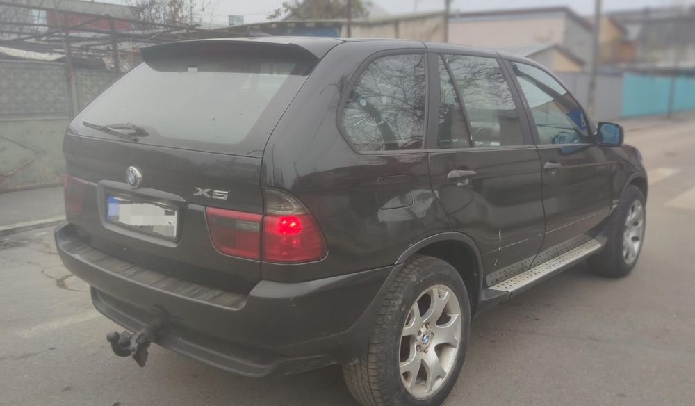 Vand/Schimb  BMW X5 E53
BMW X5
MOTOR:3000 DIESEL 
Acte Valabile+Fiscal