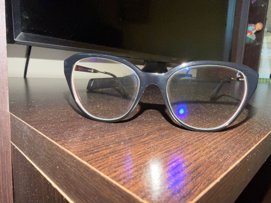 Диоптрични рамки за очила Prada и Etro