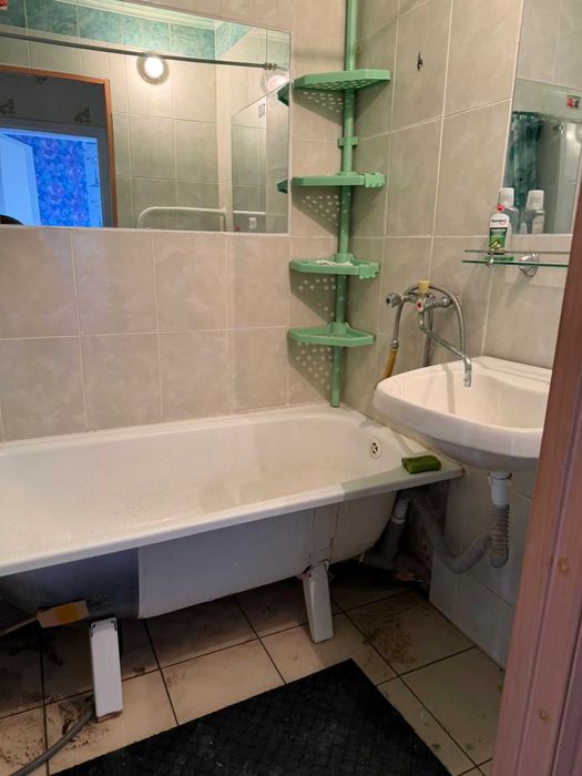 Продам трехкомнатную  на Кск