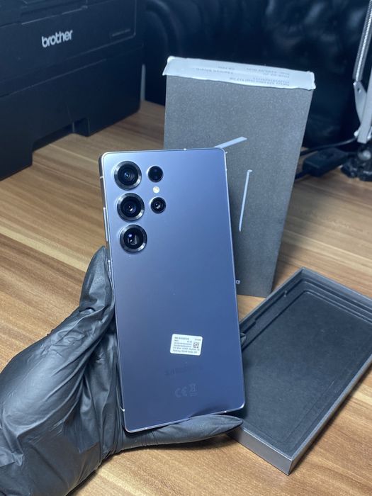 Samsung Galaxy s25 ultra • 512 GB • Titanium Silverblue