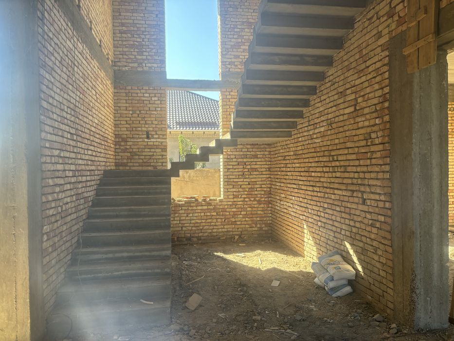 Лестница. Бетоннан бароык турин