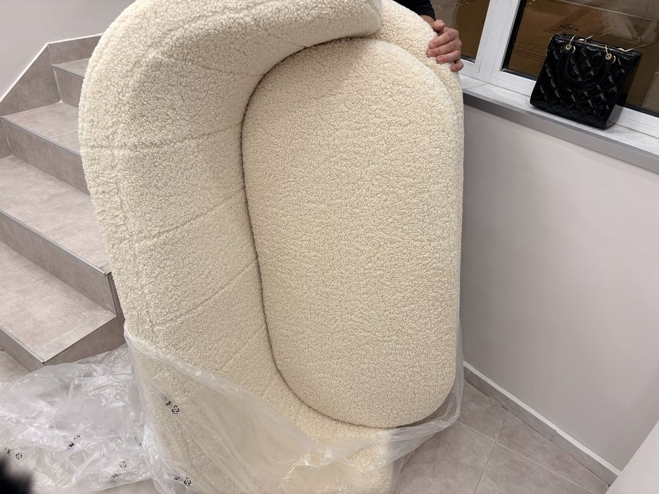 Продавам бутиков  диван