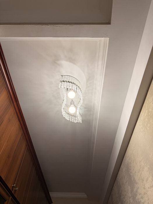 Продам бра, люстры