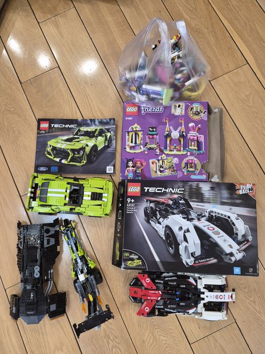 Большой набор оригинальных Lego