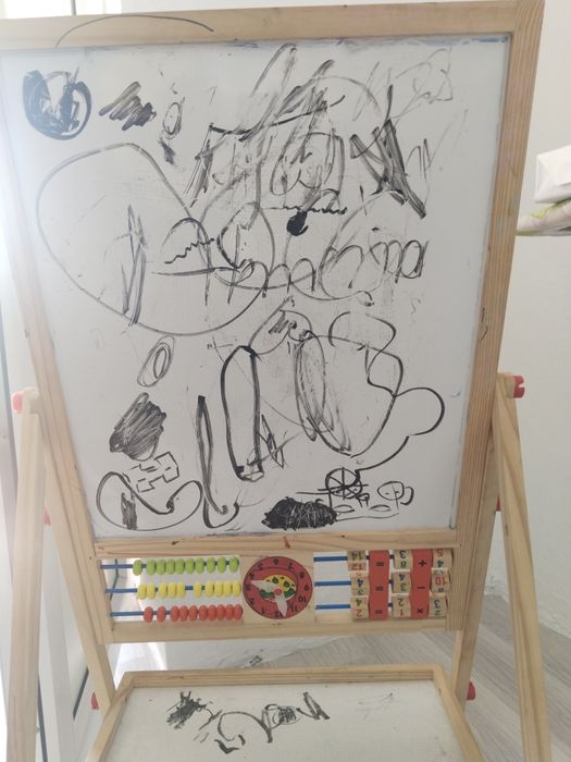 Продам мольберт детский