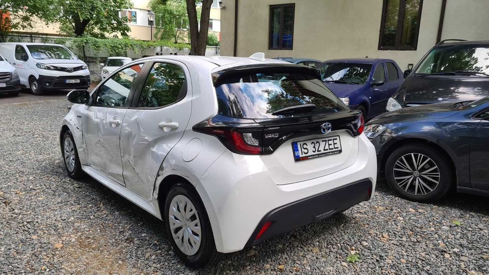 Toyota Yaris , 2021 1.5 hibrid , km 77969 detalii pe autoavariat-ro
