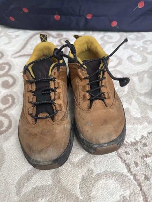 Продаю взрослую и детскую обувь