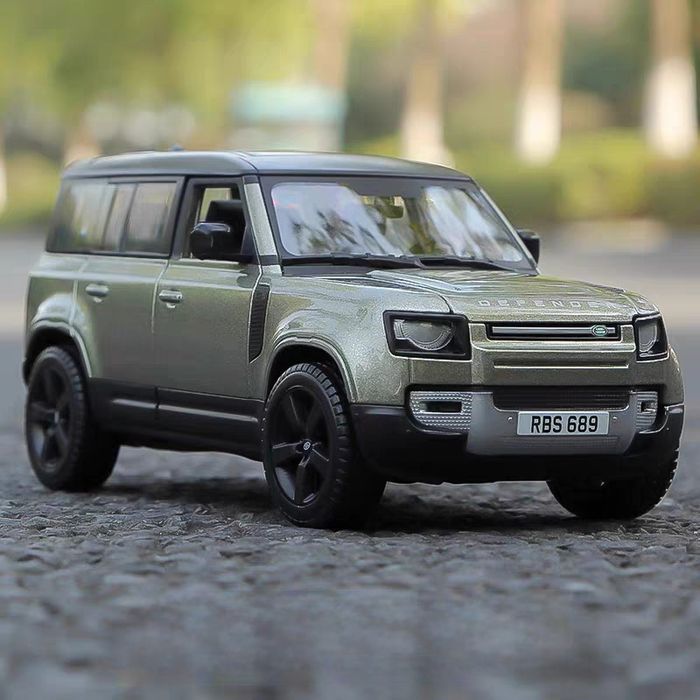 Range Rover Defender 1:24 модель