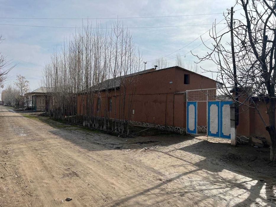 Ҳовли сотилади 18 сотох