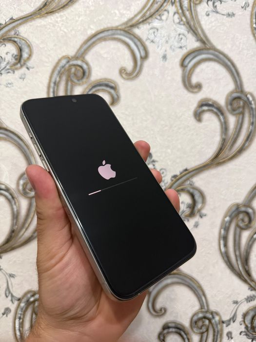 Продам iPhone 15Pro Max 256gb.