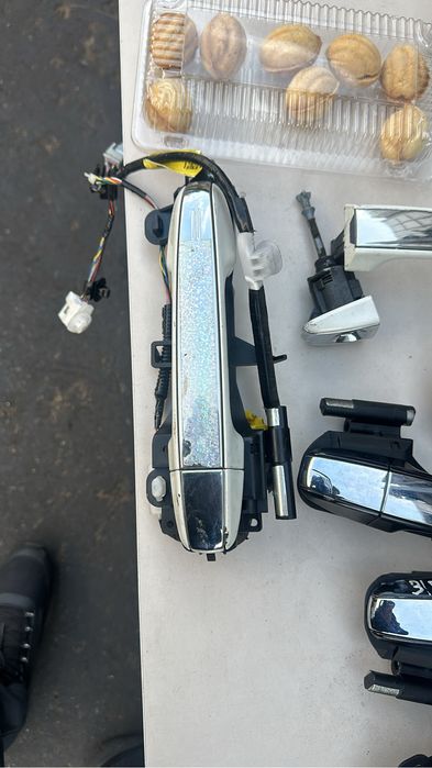 Ручка двери на Камри 50, 55