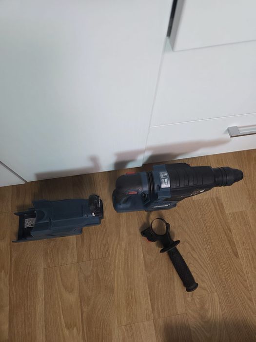 Bosch gbh 18v 24 + sistem aspirare praf GDE