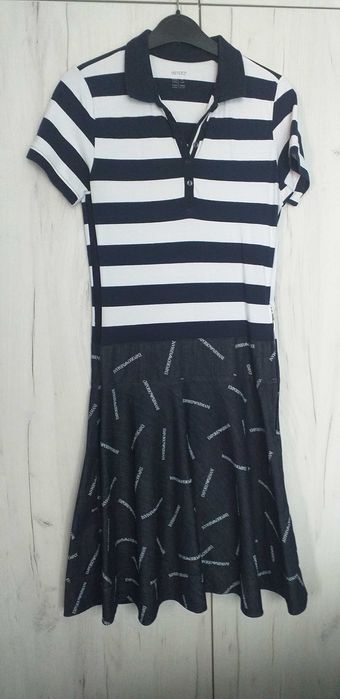 Дамски рокли и жилетки. Всяка на цена от  30 до 80лв.