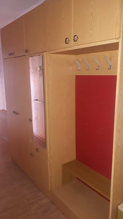 Стенка в прихожую