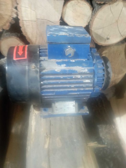 Трифазен електромотор