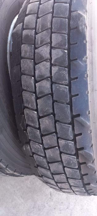 Гуми за камион 295/80/22.5 80%