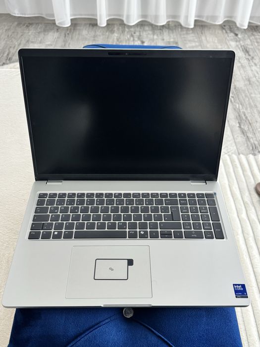 Vând laptop Dell