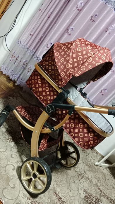 Коляска пользовались пол года